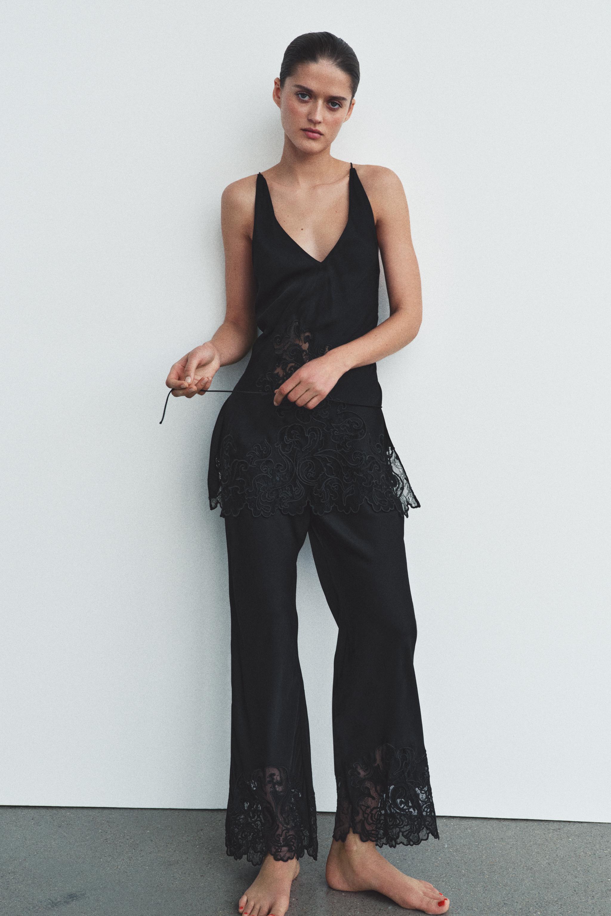100% VISCOSE EMBROIDERED PANTS